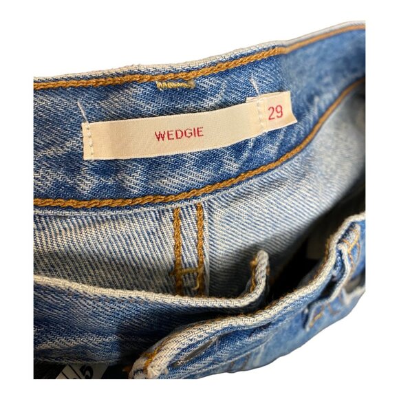 Levi’s premium women’s wedgie hidden button fly tapered‎ jeans 29 - Picture 3 of 8